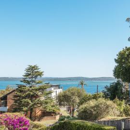 The Commodore, 23,9-11 Donald Street - Delightful unit with gorgeous water views, air con and wi-fi
