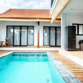 2BR Rice Field View Private Villa in Cemagi
