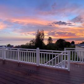 Dog friendly home with spectacular views of Lake Illawarra