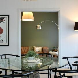 Otis House - Stylish Mid-Century - 15 Min to Geelong & Torquay, hotel in Grovedale