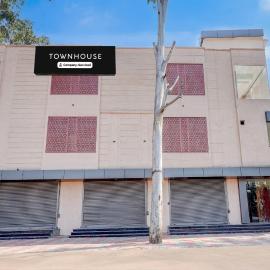 Townhouse Roorkee Bypass, hotell i Roorkee