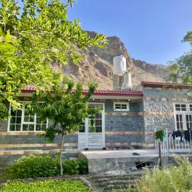 Village Homestay, hotel u gradu Chalt