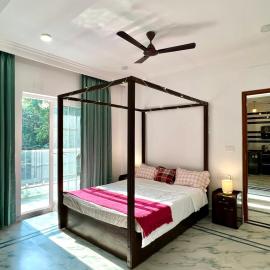 Riverfront Monkstay Apartments, Goa, hotel en Siolim