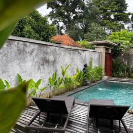 Private villa dengan kolam renang