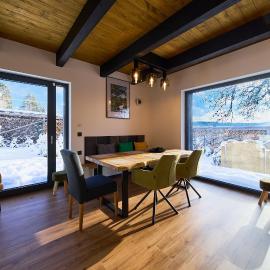Apartmány U Kovárny, hotel in Horní Blatná