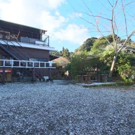 Bungee Inn