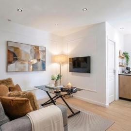 Modern 2-Room Apartment on Monaco Border - Premium Amenities and Elegant Design