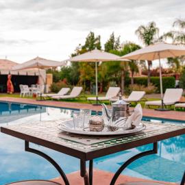 Bungalow with Pool View & Breakfast, ξενοδοχείο στο Μαρακές