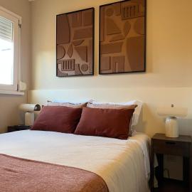 Charming Room in the Heart of Viana Old Town, hotel u gradu Vijana do Kastelo