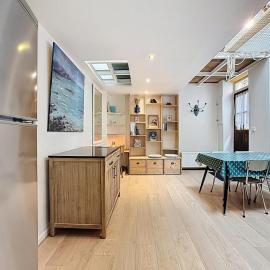Artist's Loft - Close to Paris-Metro & Quiet, Hotel in Bagnolet
