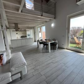 Charme Lake Loft, hotel in Ispra