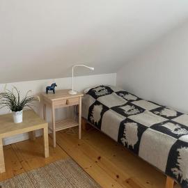 Pensionat på hästgård, hotelli kohteessa Alunda