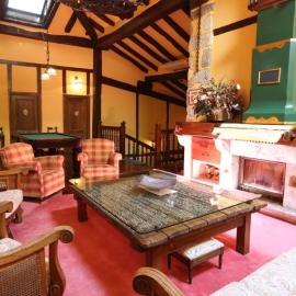 Posada Palacio de Beola by Clabao، فندق في Almándoz