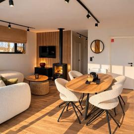 Nature Lake Village – Villa Ephélia n°29 – 4 personnes avec jacuzzi, hotell i Bullange