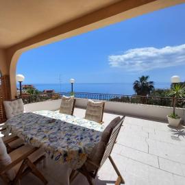 Solemare Letojanni apartment