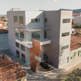Hotel Tibério Filho，Piatã的飯店