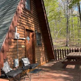 A-Frame Cabin #2 on Patoka Lake in Southern Indiana, hôtel à Paoli
