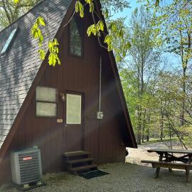 A-Frame Cabin #4 on Patoka Lake in Southern Indiana，Eckerty的飯店