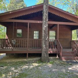 Two Bedroom Cozy Cabin #14 on Patoka Lake in Southern Indiana, hotell i Paoli