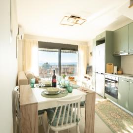 Rose & Dennis Luxury Apartment