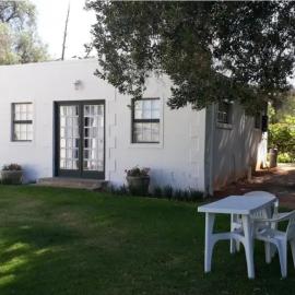 Vredelus Farm Stay Family Cottage, hotell sihtkohas De Rust