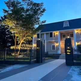Izu Plateau House 420 square meters, BBQ , 8 bedrooms, 1 living room 1kitchen 6 toilets 4 bathroom 1 onsen, hotel in Yawatano