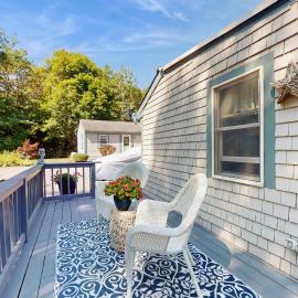 2 Mi to Dowses Beach! Couples Haven in Osterville, hotell sihtkohas Osterville