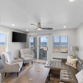 Oceanfront Beach Condo, Pool, Gym, Fishing Surfing