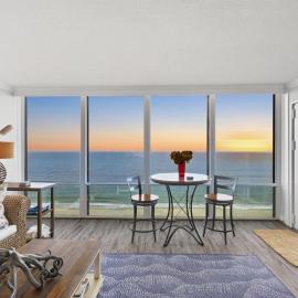 Beachfront Condo Pool Surfing Fishing EW 1101, hotel in Virginia Beach