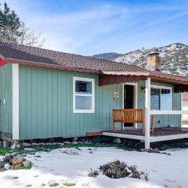 10 Mi to Tehachapi Mountain Park: Mtn-View Cabin!