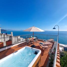 Amalfi House Marlidia, hotel a Conca dei Marini