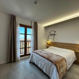 Hotel Lupus Silva, ξενοδοχείο σε Villardeciervos
