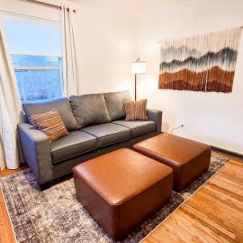 The Acorn - 5 min to Downtown - Warm and Welcoming Place in Ogden, hotelli kohteessa Ogden