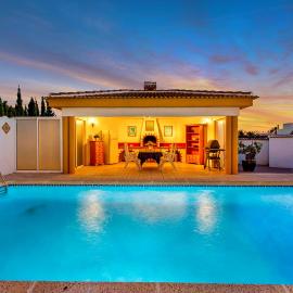 Villa-Private Pool-Central-Quesada PMT26