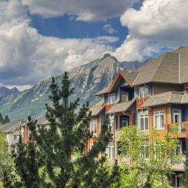 Gorgeous Mountain Condo - Pool & Hot Tub
