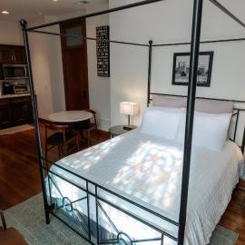 Cozy Suite inside Historic Marymount College 200A