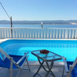 Apartments with swimming pool Mimice, Omis - 2754