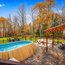 Luxury Escape 5BR Pool HotTub Game Room FirePit, khách sạn ở Long Pond