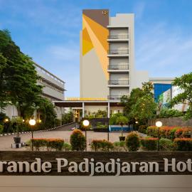 Grande Padjadjaran Hotel – hotel w mieście Kamparganya
