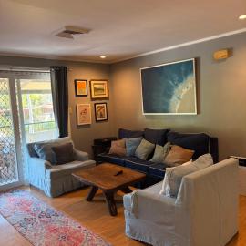 A Pet Friendly Subic Bay Vacation Home, hotel en Olóngapo