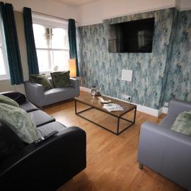 Cornerhouse Apartments 1 Sleeps 7