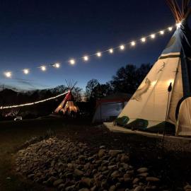 Authentic Sioux-Style Tipi Campground with Shared Kitchen Near Campbellsville and Green River Lake, Kentucky, hotel in Campbellsville