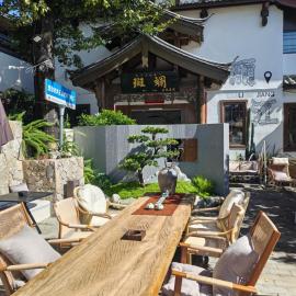 The Panorama Designer Villa & Cafe - Chinese Naxi Style Courtyard - Complimentary Airport Pick-up for 3 Nights & Tailor-Made Tours, hotel u gradu 'Lijiang'