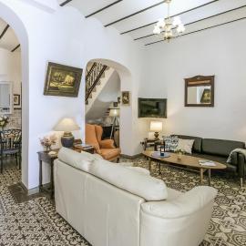 Pet Friendly Home In El Pedroso With Wifi, hotel u gradu El Pedroso