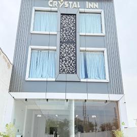 Hotel Crystal inn, хотел в Rewāri