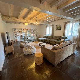 Maison de vacances avec vue au cœur des vignes, Hotel in Albas