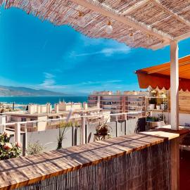 Appartement cozy à 2 pas de la plage, grande terrasse et parking