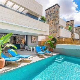 Villa de lujo con jacuzzi, cine, billar y futbolín, hótel í Murcia