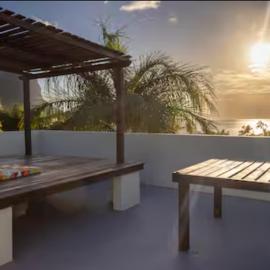 Authentic Nest, hotel in La Gaulette