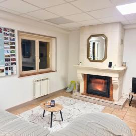 Charmante maison - wifi - proche châteaux, hotel a Toucy